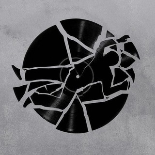 В НАУШНИКАХ ЧУЖИЕ МЫСЛИ