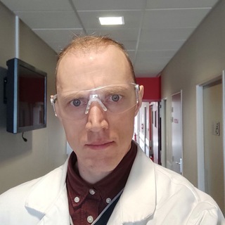 УХОВ СЛЫШИТ