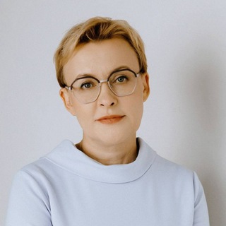 ЕЛЕНА ЛАПУШКИНА