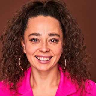 УВЕРЕННАЯ, НЕЗАВИСИМАЯ ЧЕРЕЗ БИЗНЕС И МЫШЛЕНИЕ.