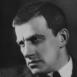 ВЛАДИМИР МАЯКОВСКИЙ