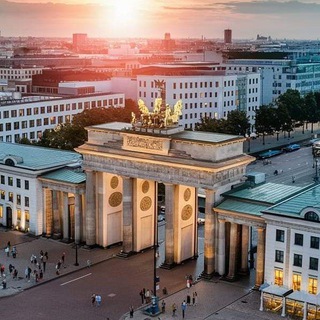 У НАС В БЕРЛИНЕ // ТЕПЕРЬ Я ЖИВУ В БЕРЛИНЕ