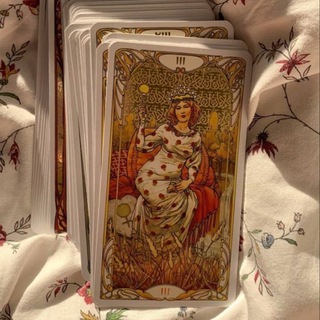 VIKI TAROT 