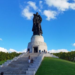 ХУДОЖНИК Z ПАТРИОТ ЕЛЕНА БЕГМА