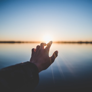 ДУМАЙ. ДЕЛАЙ. ДЕЛИСЬ.