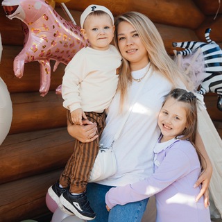 KRISTINA_AND_ARI