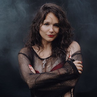 ПСИХОЛОГ И НЕМНОГО ВЕДЬМА 