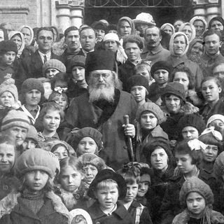 МЕЖДУ НЕБОМ И МОРЕМ.