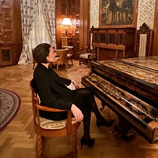 НОКТЮРН В ЧЁРНОМ И ЗОЛОТОМ