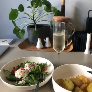 ГЕДОНИЗМ И МЕЩАНСТВО, МЕЩАНСТВО И ГЕДОНИЗМ