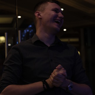 ЯЦЕНКО ПЕЧАТАЕТ...