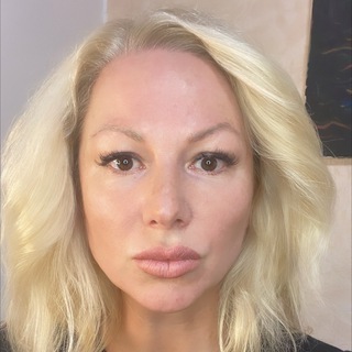 МОЛОДОЕ ЛИЦО С ЗОЕЙ Б.