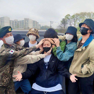 НАРЕЗКИ С BTS