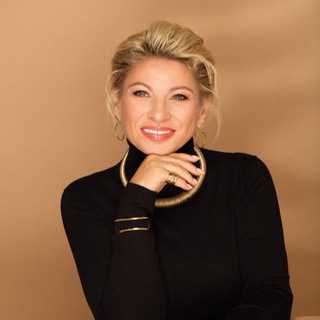 АНЖЕЛА ПЕРЛ | ANGELA PEARL