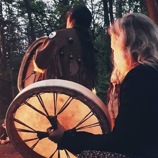 ЮЛИЯ ЛАГУН И КУЛАН ХААН