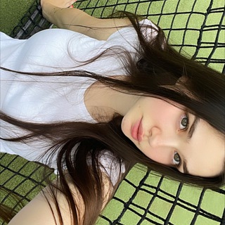 EVA GROS 