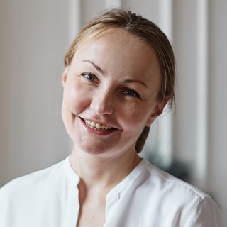 ЕЛЕНА СУХОПАРОВА — ПЛАСТИЧЕСКИЙ ХИРУРГ