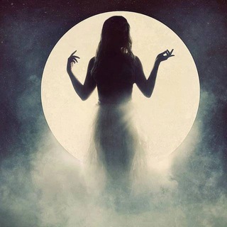 ТАНЦУЮЩАЯ ПОД ЛУНОЙ