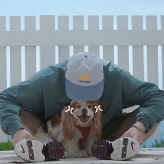 КРИСМИНА, КОТОРАЯ ЖИВЁТ В КОМНАТЕ ЧАНА