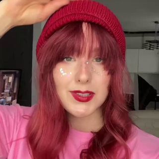 ANYA VAH