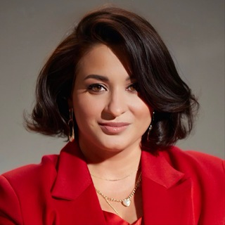 ВИКА ДМИТРИЕВА