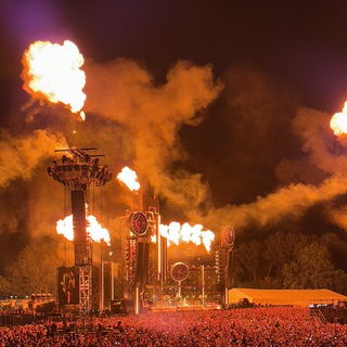 СЕРГЕЙ ЛЕКТОРОВИЧ.БИЗНЕС С ОГОНЬКОМ