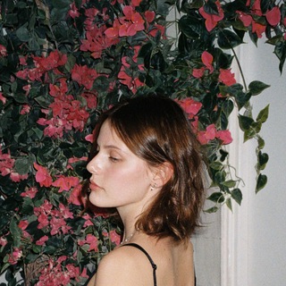 ЛИЗА ГИНЗБУРГ