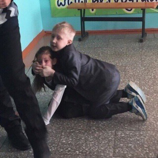 ЕБОНУТАЯ ШКОЛА