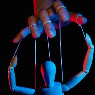 ИГРЫ БЕССОЗНАНИЯ