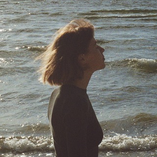 З ОДВЕРТОЮ ПРОСТОТОЮ