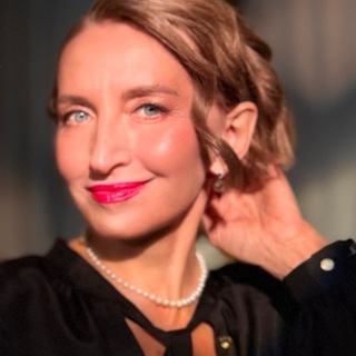 ЕЛЕНА ЗЛОКАЗОВА