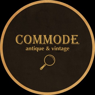 COMMODE. VINTAGE