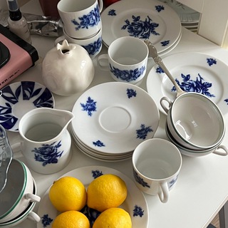 ЛЕРОЧКА ПРОДАЕТ