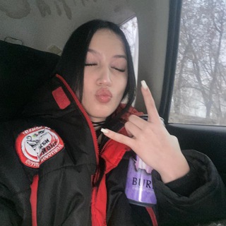 БЛОНДИНКА В НЕДВИЖКЕ