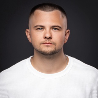 МИЛЛИАРД НА СУМКАХ