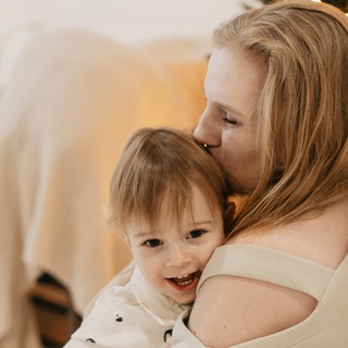 МАТЬ, ИГРЫ, ДВА КОФЕ