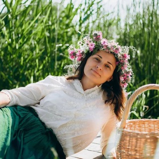 ВЛЮБЛЕНА В ТРАВЫ