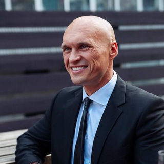 ГЕННАДИЙ СТРОИТ И ОТДЕЛЫВАЕТ