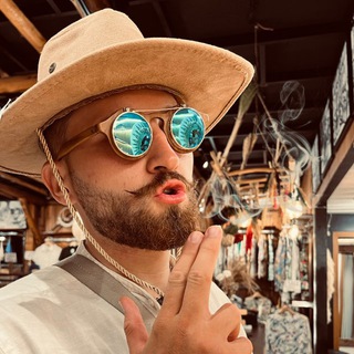 ЧЕЛОВЕК БЕЗ ПРОФЕССИИ