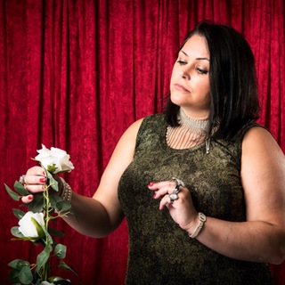 ЛАРИСА - АЛКОНОСТ / РЕГРЕССОЛОГ - ГИПНОТЕРАПЕВТ