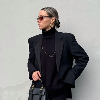 YANA LUNKOVA/СТИЛИСТ