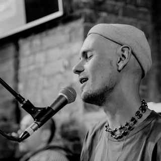 ЙОГА ЗВУКА И МЕДИТАЦИЯ С ВАЛЕНТИНОМ ТОЛКУНОВЫМ