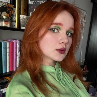 ЖЕНЯ ЧИТАЕТ…