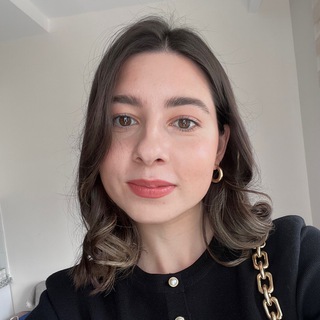 МАДИНА МЕНЧИНСКАЯ | СТИЛИСТ