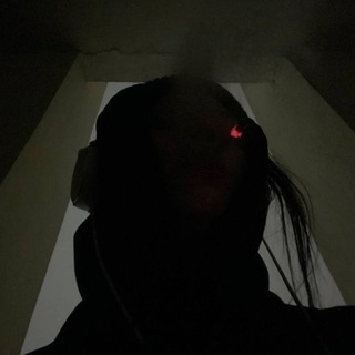 ЛЕЗВИЕМ ПО ГУБАМ