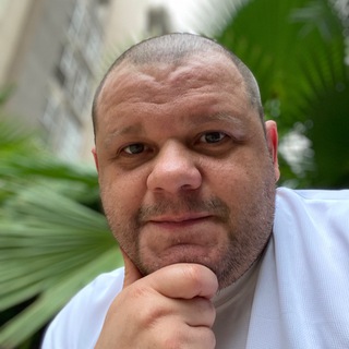 ГОУР ГОПАЛ СЛУШАЕТ