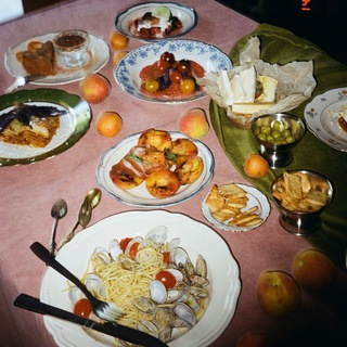 ЕДВА ЗНАКОМЫ