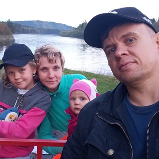 ДЕРЕВЕНЬКА ПОД УТЁСОМ