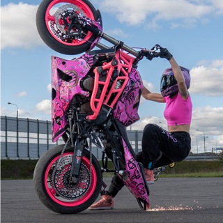 STUNT GIRL