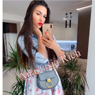 •ANASTASIA RICH•